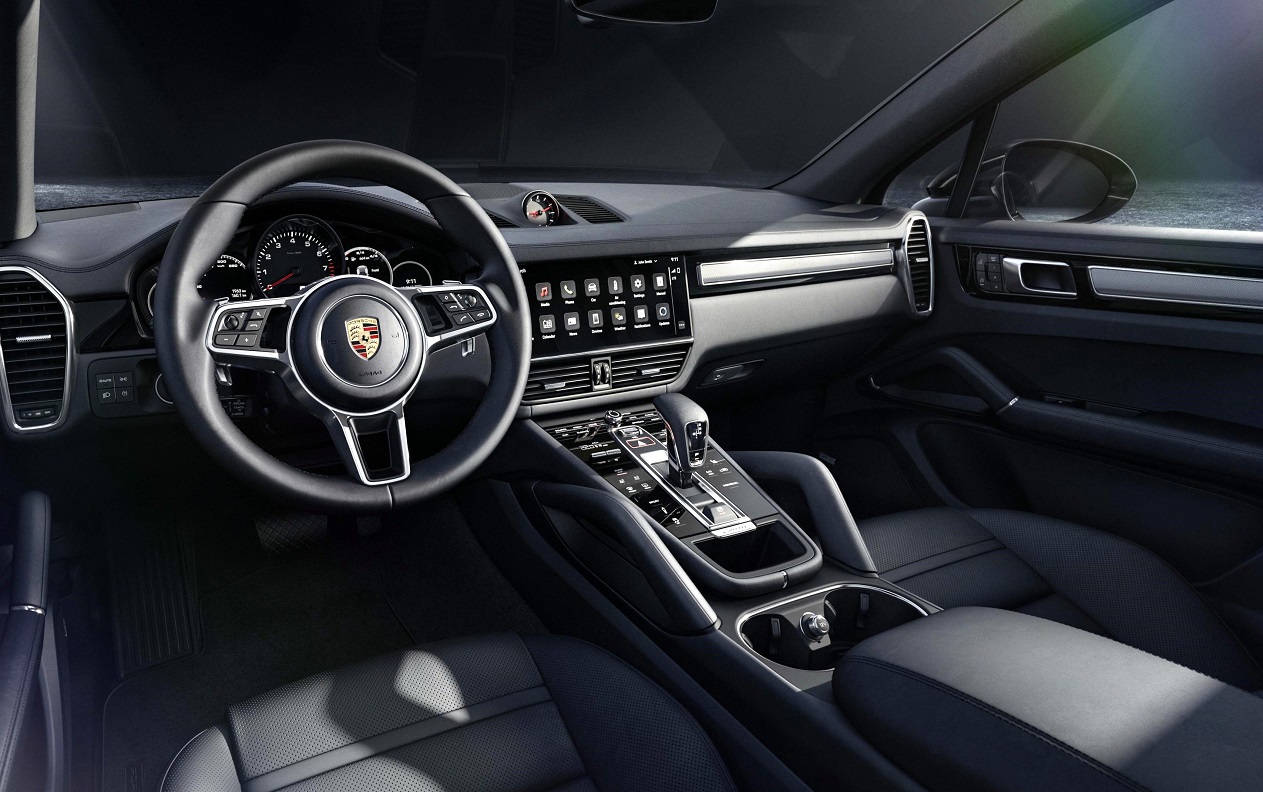 В России стартовали продажи Porsche Cayenne Platinum Edition